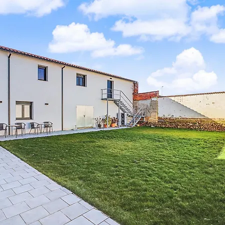 La Santa Siesta Hostel *