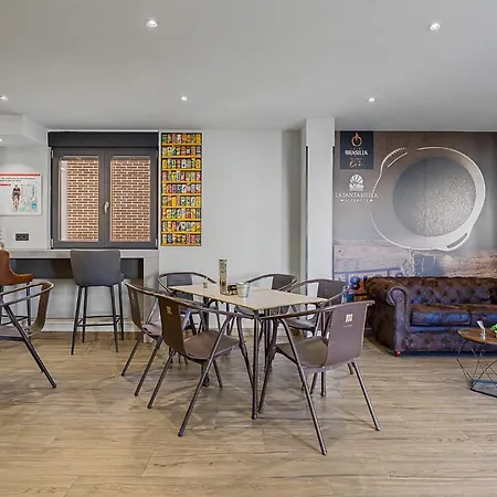 La Santa Siesta Hostel