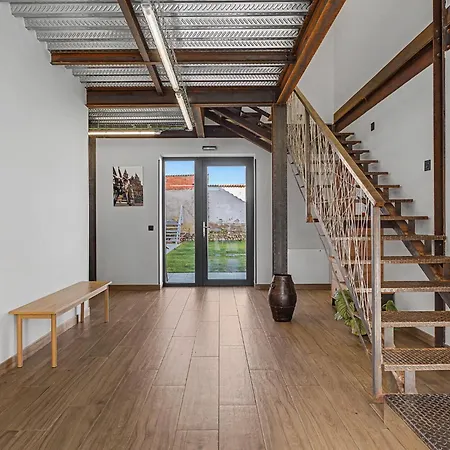 La Santa Siesta Hostel *