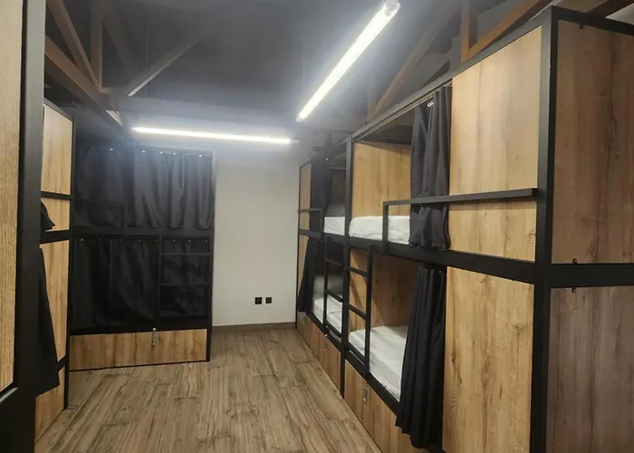 호스텔 La Santa Siesta *