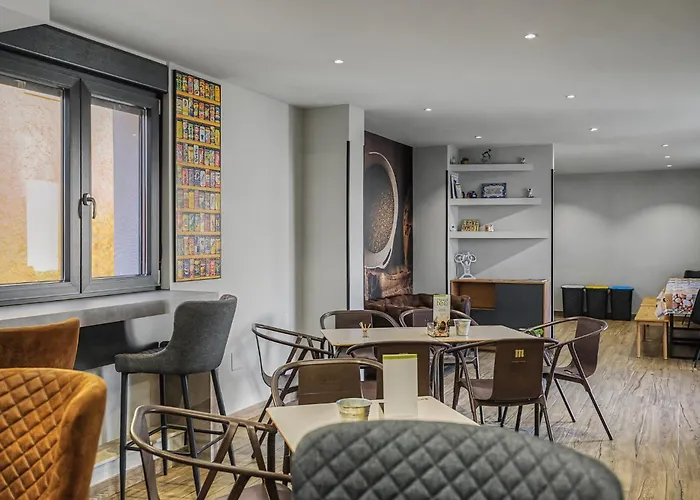 La Santa Siesta Hostel