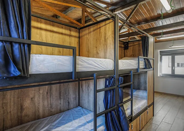 La Santa Siesta Hostel